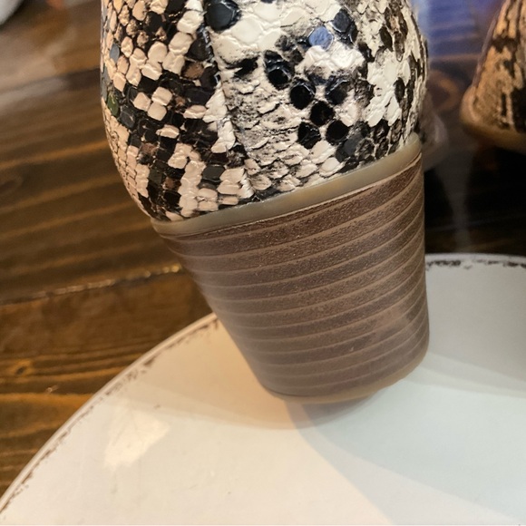 NWT A.N.A. Snakeskin Ankle Boots - Picture 11 of 11
